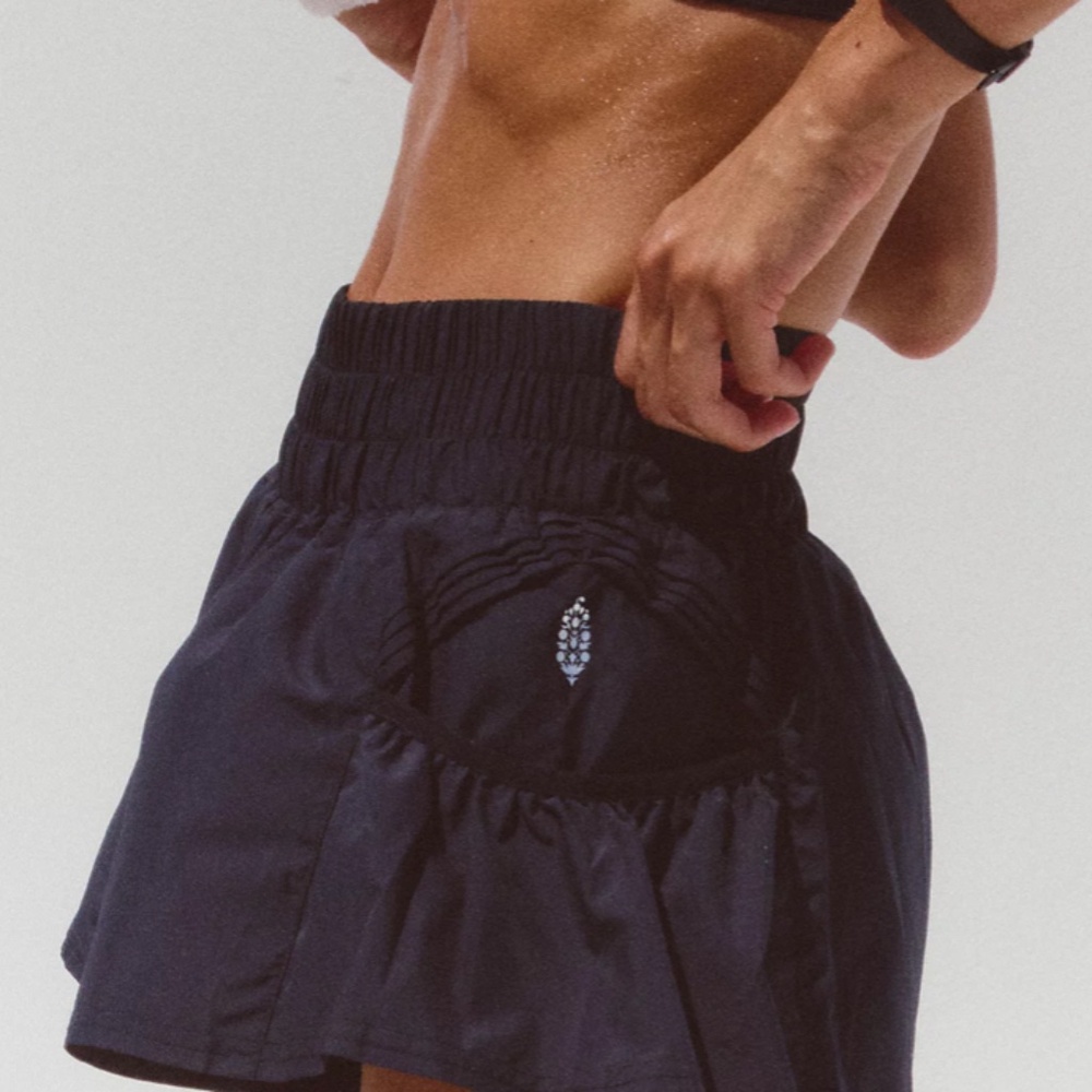 Free People Movement Get Your Flirt On Black Athletic Shorts Womens Size Medium